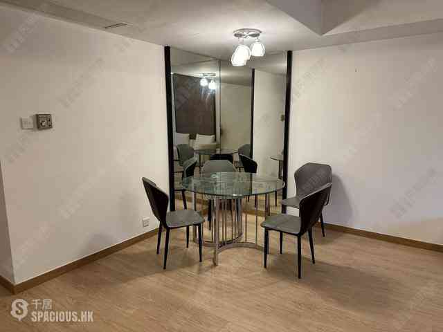 Wan Chai - Convention Plaza Apartments 04