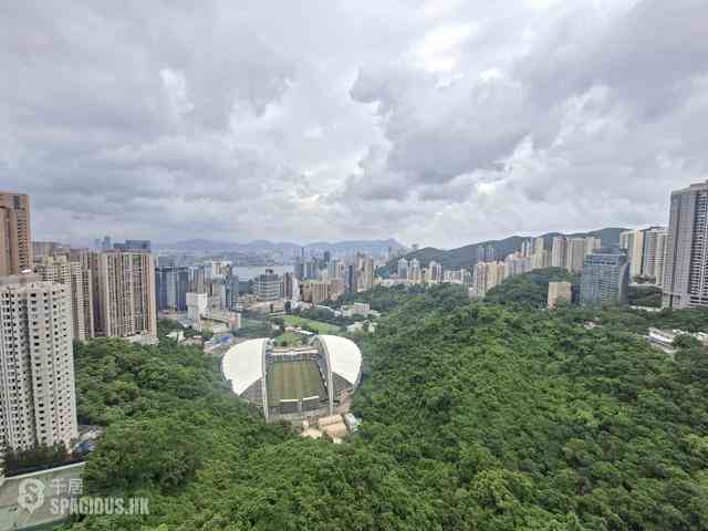 Happy Valley - Broadwood Park 01