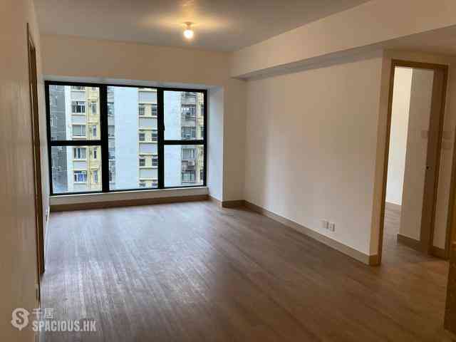 Mid Levels Central - 62B, Robinson Road 01
