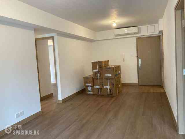 Mid Levels Central - 62B, Robinson Road 02
