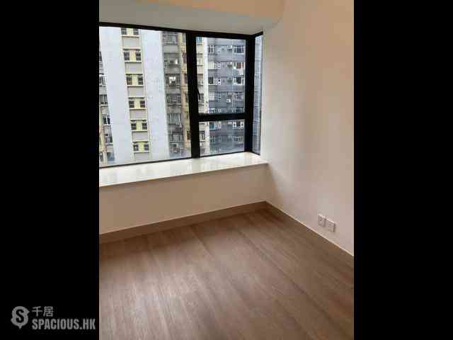 Mid Levels Central - 62B, Robinson Road 11
