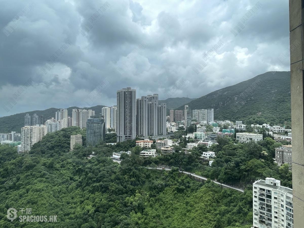 Happy Valley - Broadwood Park 01
