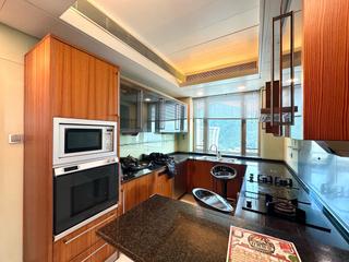 Repulse Bay - Grosvenor Place 03