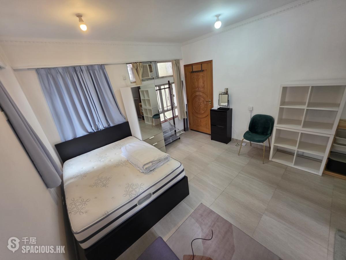 Sai Ying Pun - Ko Wang Court 01