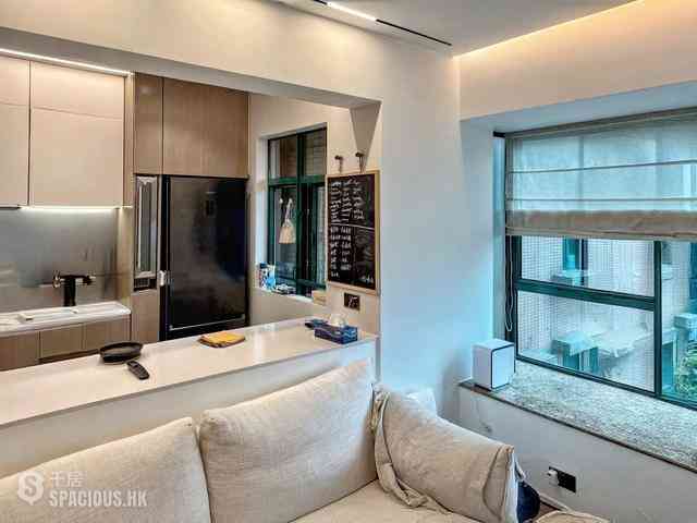 Mid Levels Central - Hillsborough Court Block 2 02