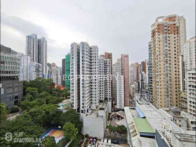 Happy Valley - Eight Kwai Fong Happy Valley 01