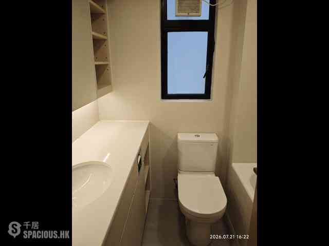 Mid Levels Central - 62B, Robinson Road 06