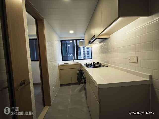 Mid Levels Central - 62B, Robinson Road 05