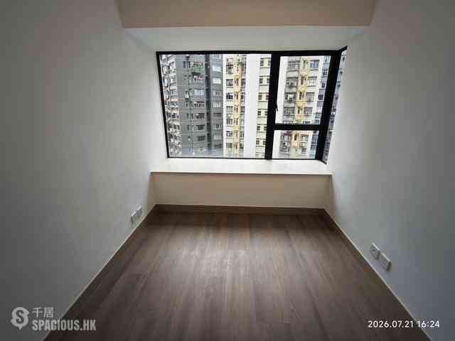 Mid Levels Central - 62B, Robinson Road 09