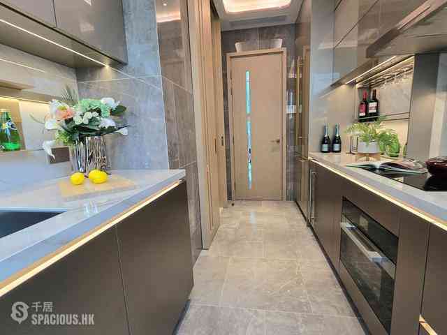 Sai Ying Pun - Upper Manor 13