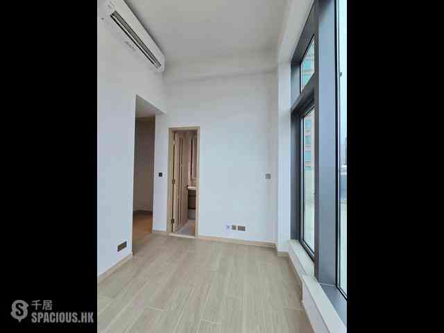 Sai Ying Pun - Upper Manor 07