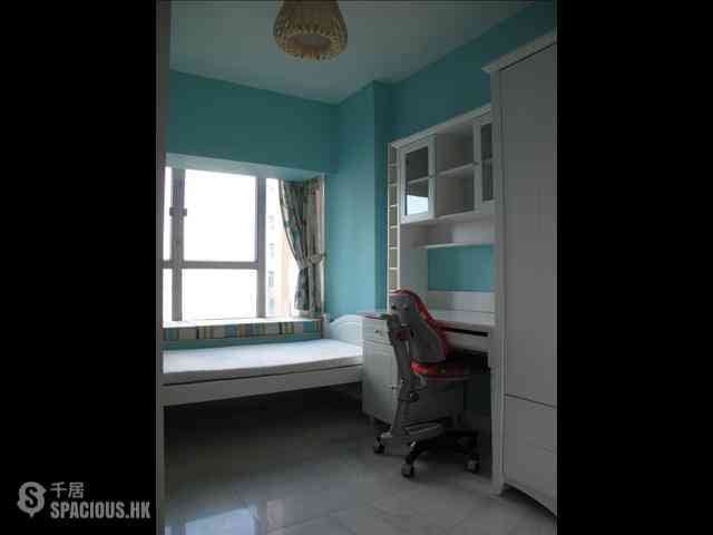 West Kowloon - The Waterfront Phase 2 Block 5 04