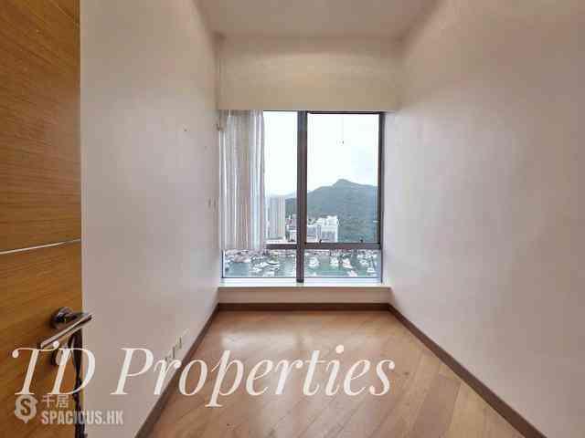 Ap Lei Chau - Larvotto 11