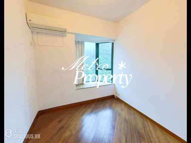 Mid Levels Central - Hillsborough Court 02