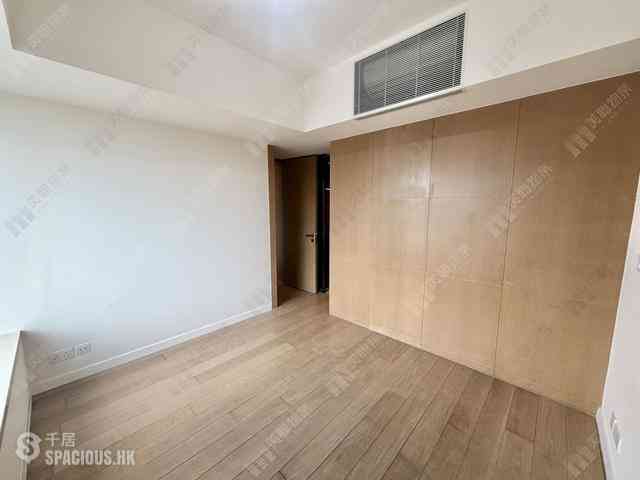Mid Levels Central - Gramercy 20