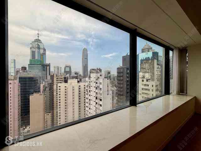 Mid Levels Central - Gramercy 06