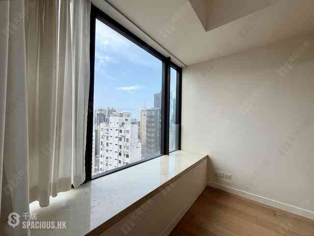 Mid Levels Central - Gramercy 18