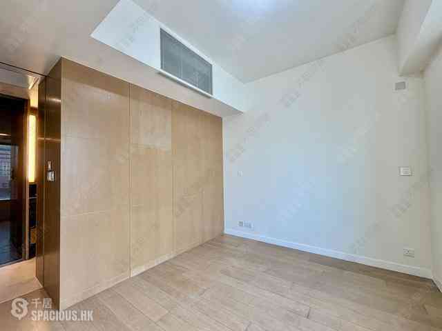 Mid Levels Central - Gramercy 21