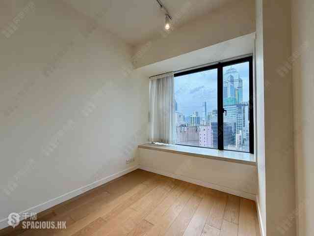 Mid Levels Central - Gramercy 29