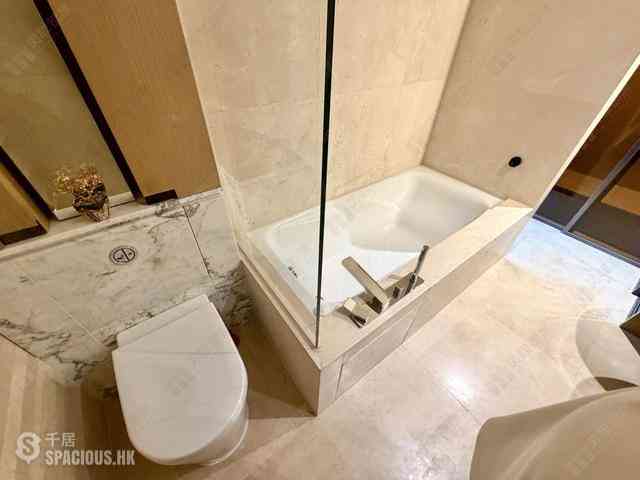 Mid Levels Central - Gramercy 28