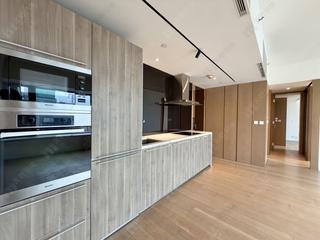 Mid Levels Central - Gramercy 10