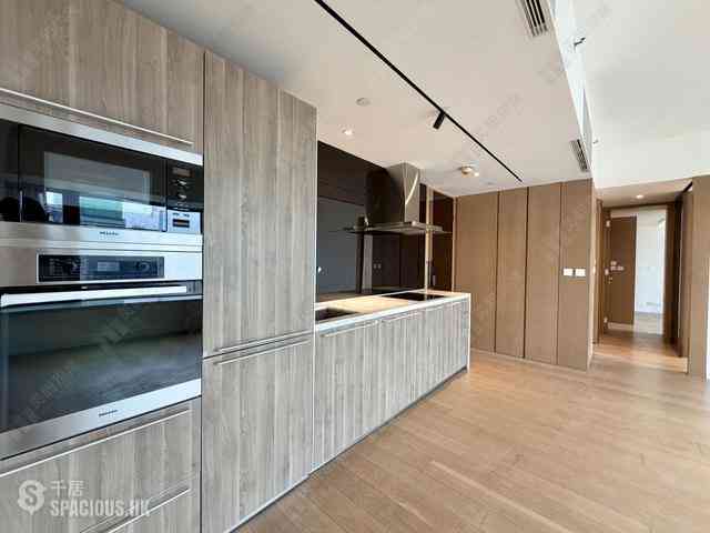 Mid Levels Central - Gramercy 10