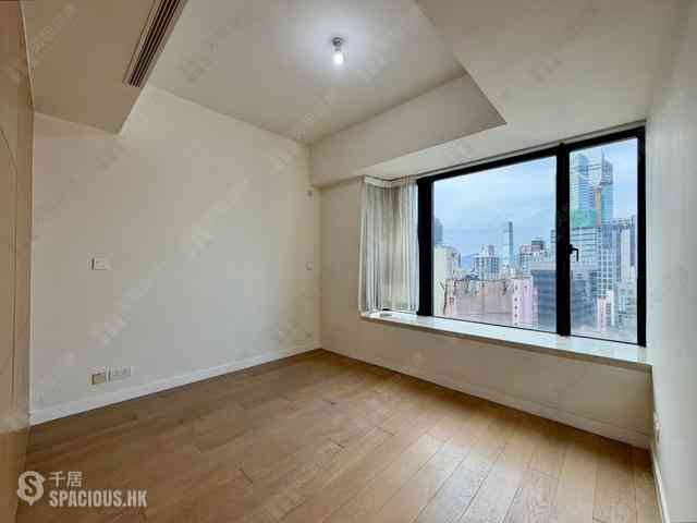 Mid Levels Central - Gramercy 15