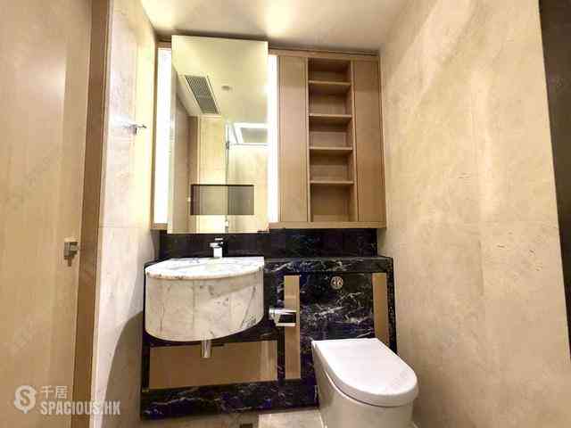 Mid Levels Central - Gramercy 33