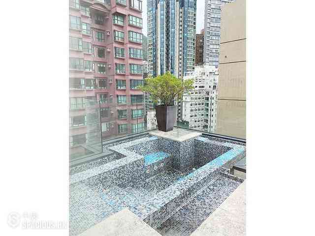 Mid Levels Central - Gramercy 02