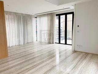 Mid Levels Central - Gramercy 03