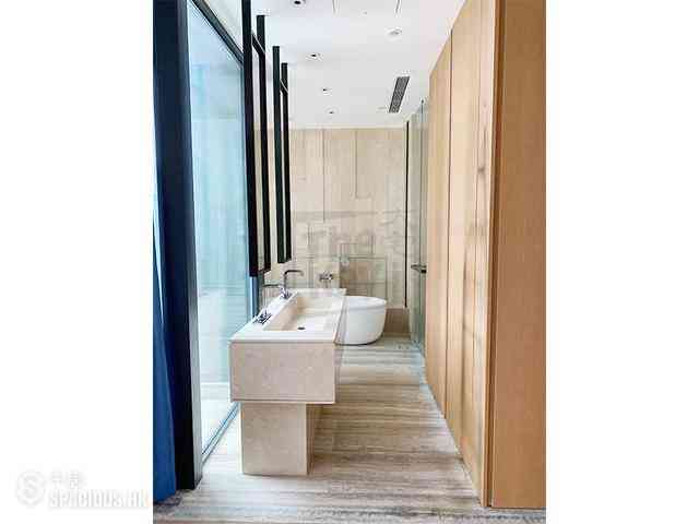 Mid Levels Central - Gramercy 07