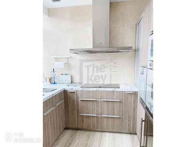 Mid Levels Central - Gramercy 08