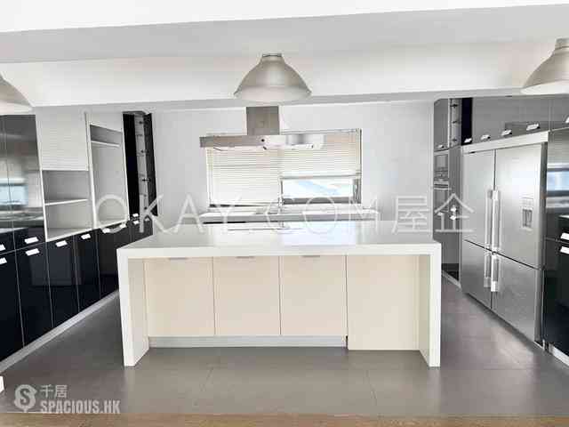 Clear Water Bay - Silverstrand Houses 02