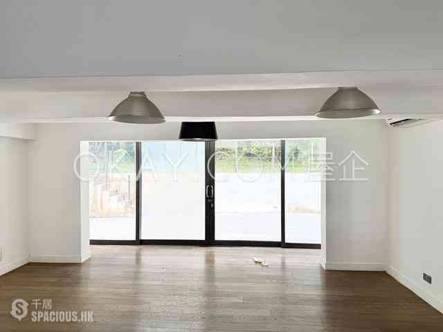Clear Water Bay - Silverstrand Houses 04