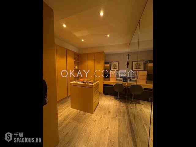 Mid Levels Central - Clovelly Court 09