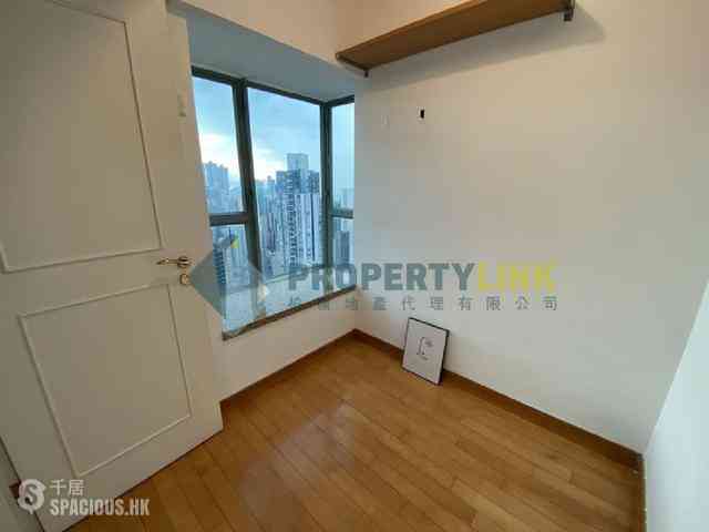 Sheung Wan - Queen's Terrace 10