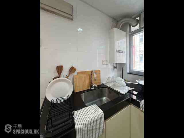 Wan Chai - Man Hee Mansion 21