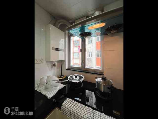 Wan Chai - Man Hee Mansion 22