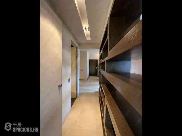 Mid Levels Central - Robinson Heights Block 1 32