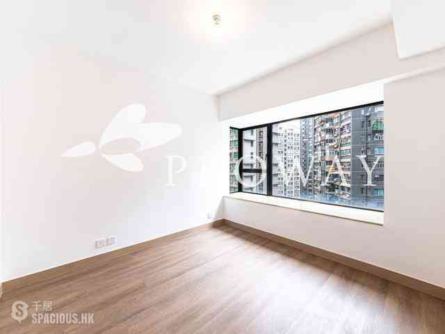 Mid Levels Central - 62B, Robinson Road 04