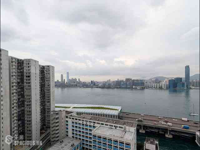 North Point - Seaview Building 01