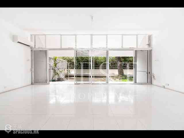 Pok Fu Lam - Bisney Villas 02
