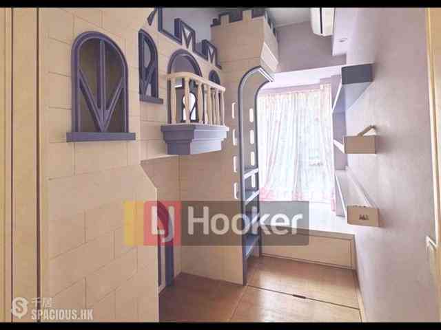 Sai Ying Pun - The Nova 05