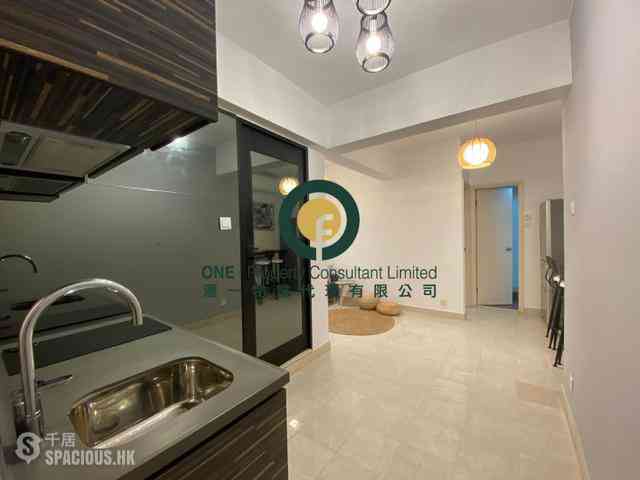 Sai Ying Pun - Wah Lee Building 02