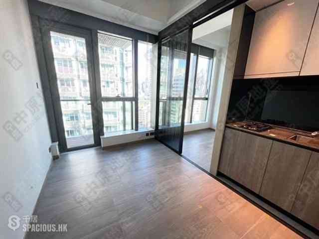 Sai Ying Pun - Two・Artlane 02