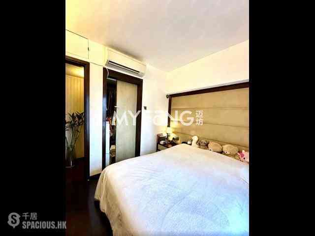Mid Levels Central - Robinson Heights 06