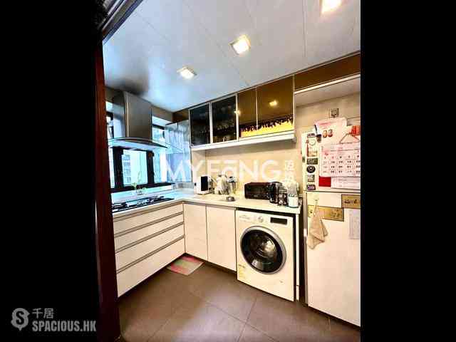 Mid Levels Central - Robinson Heights 09