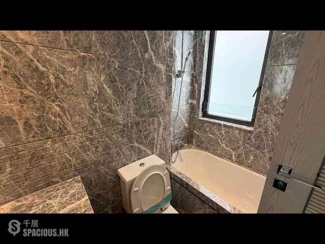 Wong Chuk Hang - The Southside Phase 3C Blue Coast II Tower 5 06