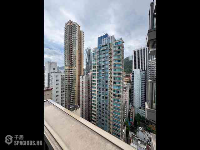 Wan Chai - The Avenue Phase 2 01
