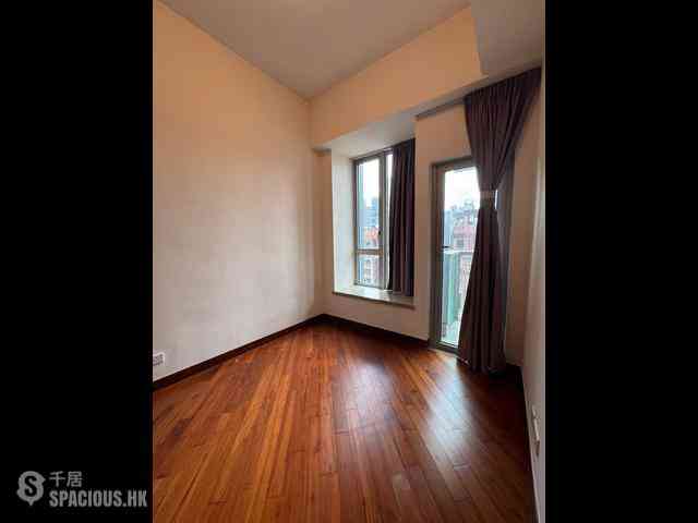 Wan Chai - The Avenue Phase 2 05